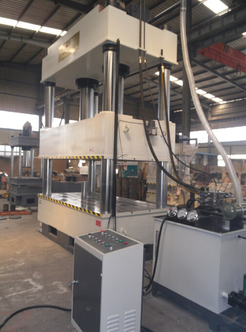 四柱油壓機 四柱油壓機