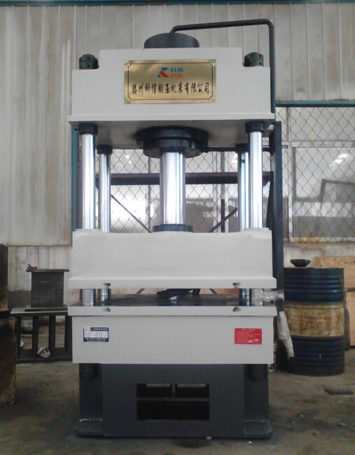 四柱油壓機(jī) 四柱油壓機(jī)