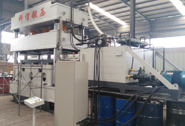 四柱油壓機 四柱油壓機