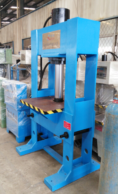 龍門(mén)液壓機(jī) 龍門(mén)液壓機(jī)